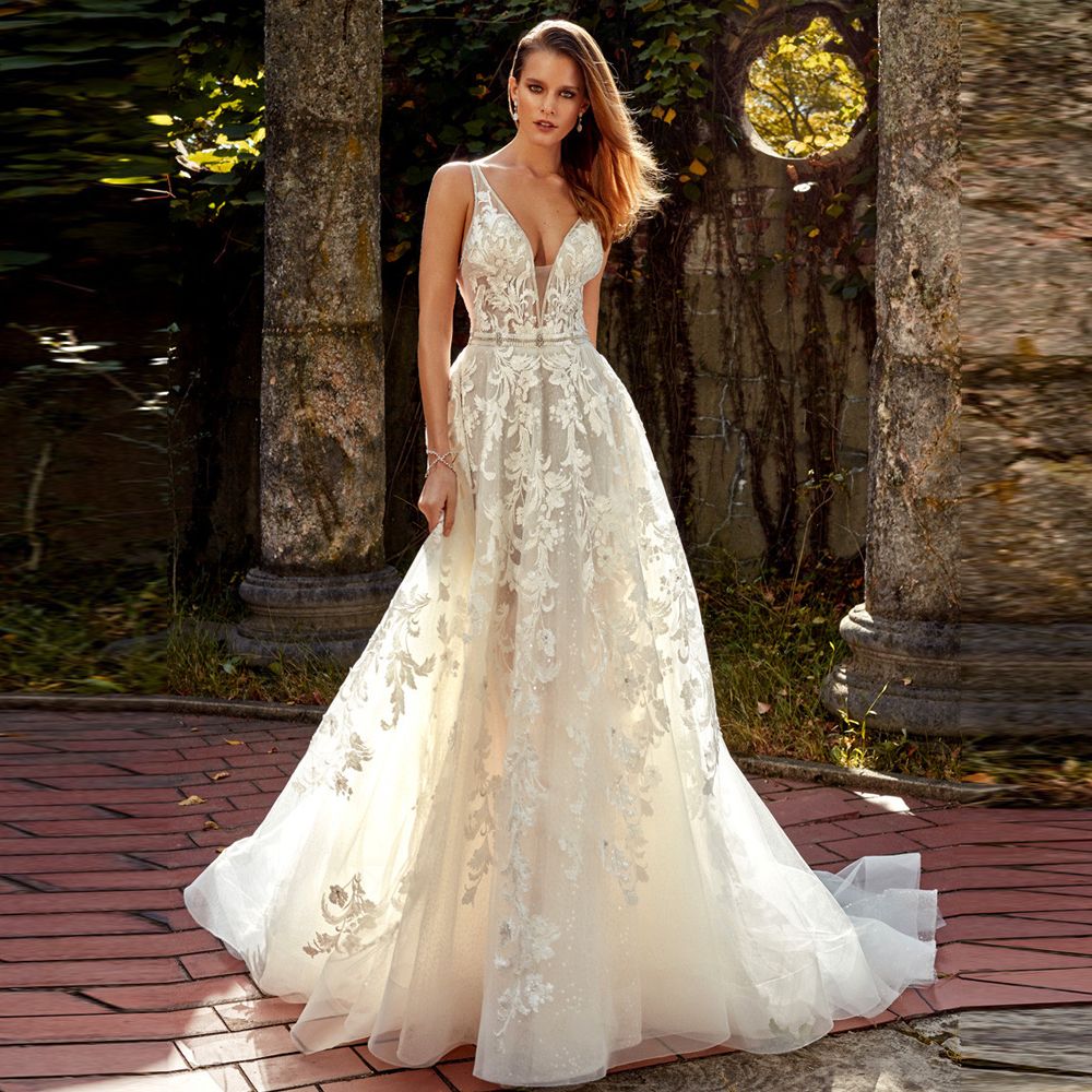 DiscountStunning A Line Tulle Wedding Dresses Deep V Neck Hollow Back Sequin Bridal Gowns Lace 