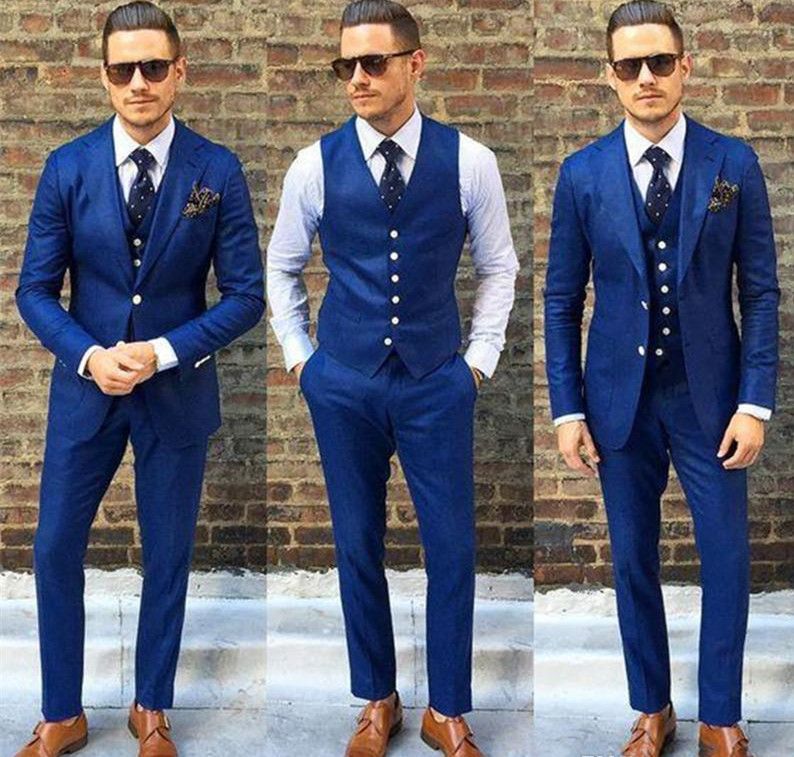 Moda real para hombre de traje azul para la boda Tres de los smokinges