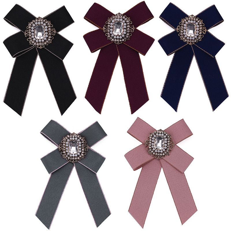 bow brooch
