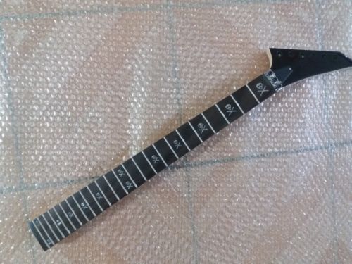 painting guitar neck