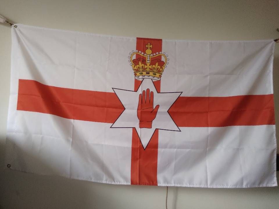 Kupit Optom Flag Severnoj Irlandii 90 H 150 Sm Poliester Krasnaya Ruka Olster Nacionalnyj Derevenskij Banner Otkklele886 V Kategorii Flazhki I Bannery 464 Rub Na Ru Dhgate Com Dhgate