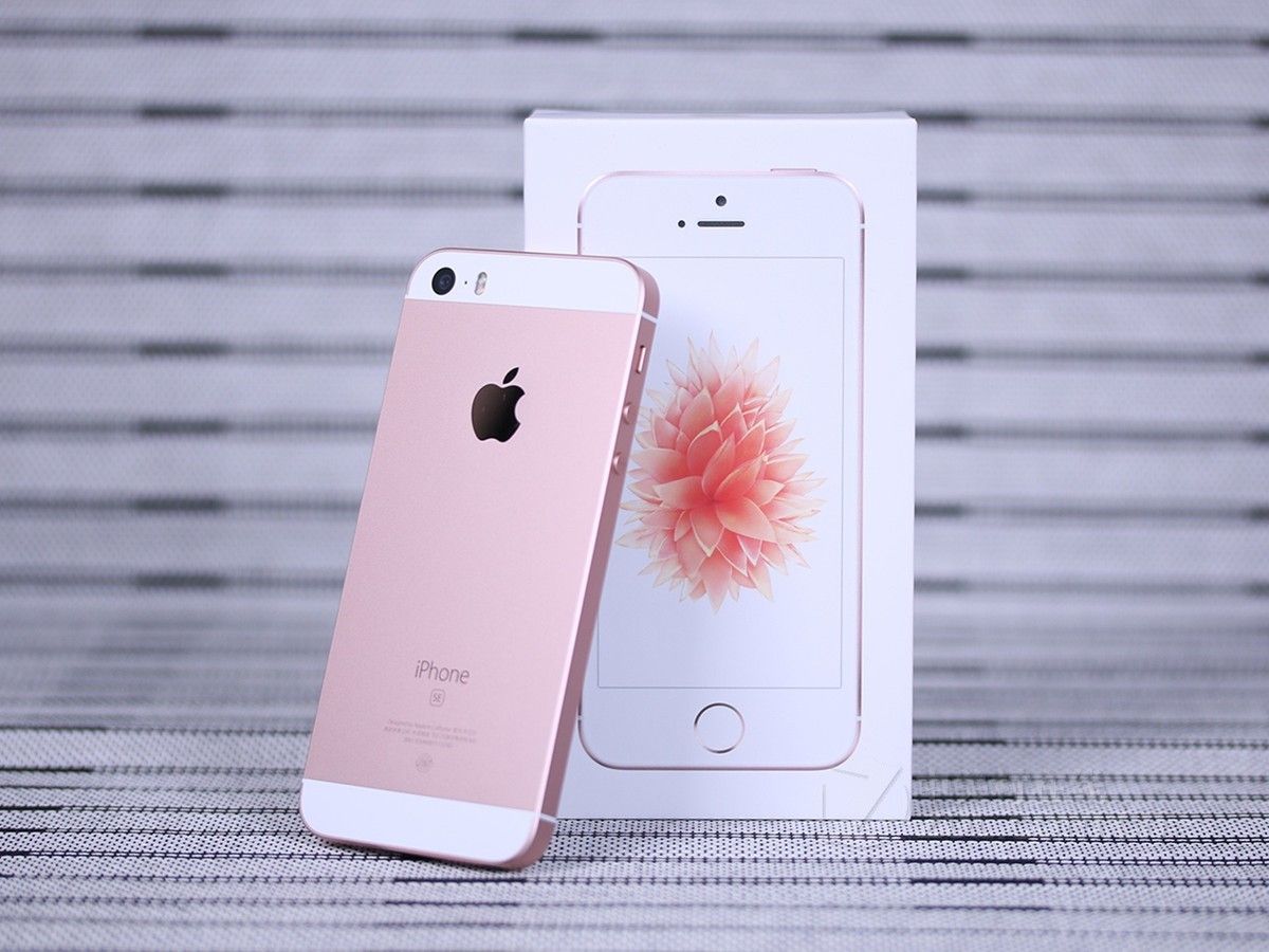 Original Unlocked Apple IPhone SE 4.0 Inch 16/64 GB ROM 2GB RAM 12MP A9