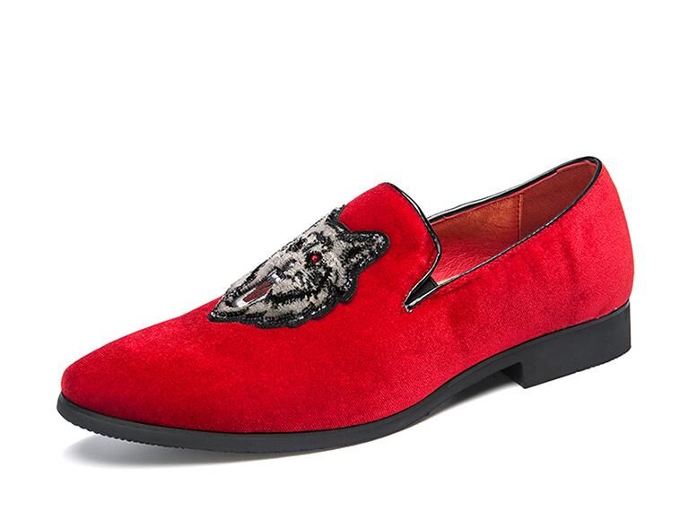 2018 Bees Indian Silk Embroidery Men Velvet Shoes Fashion Men
