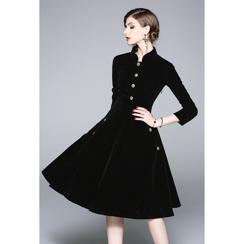 robe noire retro
