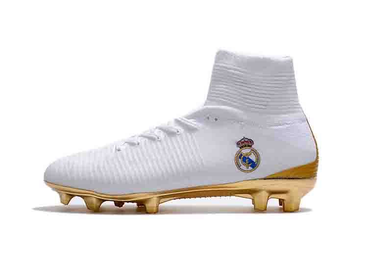 cristiano ronaldo soccer boots