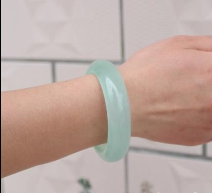 light green jade bangle