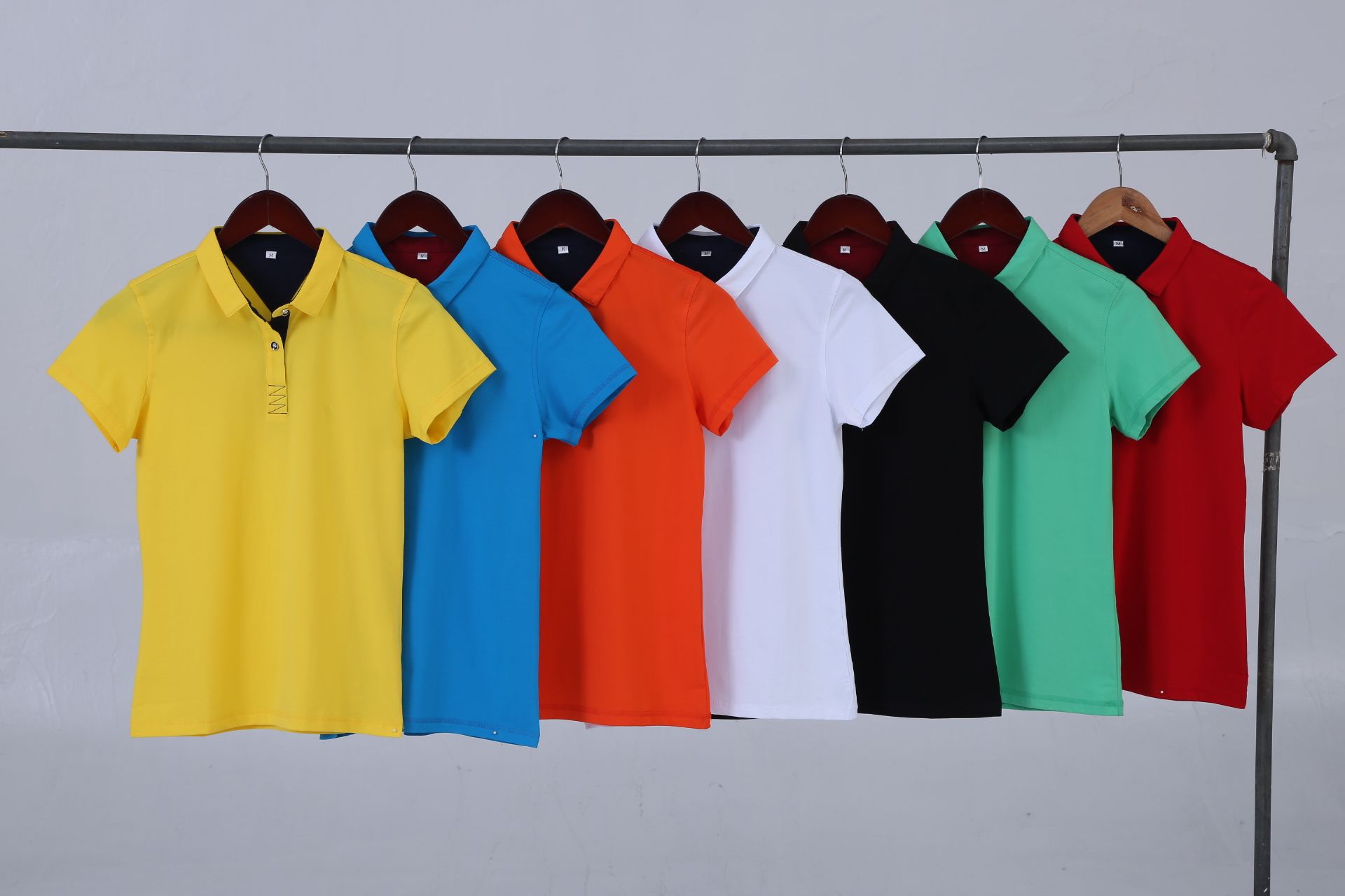 Compre NUEVOS Hombres CALIENTES Camisas De Polo Ropa De Moda De Manga Corta Sólido Hombre Polo Tamaño S 4XL Nuevos Hombres Polo De Alta Calidad Hombres Algodón Corto A 15,54 € Del