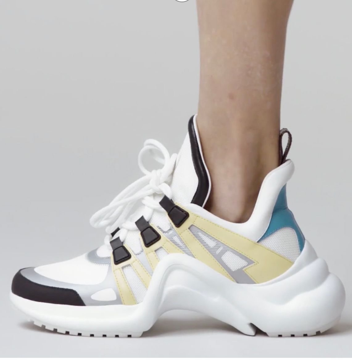 light trainers womens