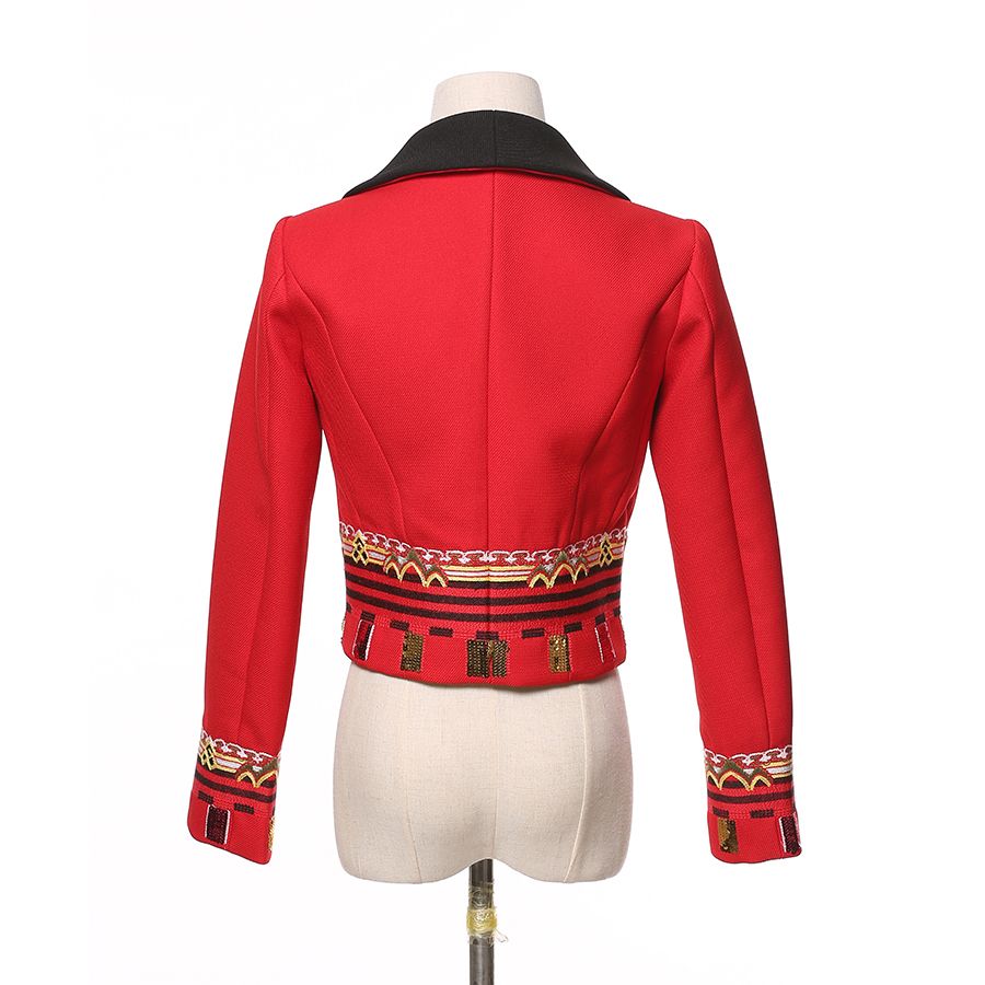 Großhandel Designer Vintage Rote Kurze Jacke Frauen Herbst Winter Stickerei Jacke Rot Langarm Dünne Strickjacke Mode Paillettenjacken Von Love8love, Großhandel Designer Vintage Rote Kurze Jacke Frauen Herbst Winter Stickerei Jacke Rot Langarm Dünne Strickjacke Mode Paillettenjacken Von Love8love,