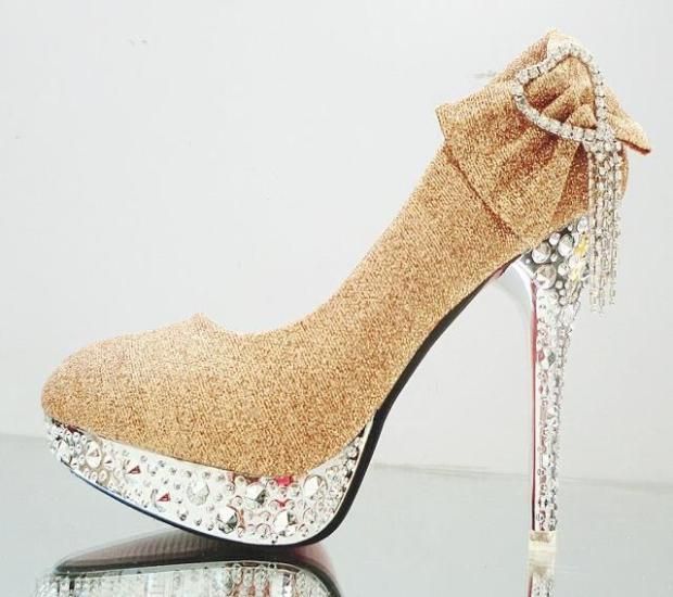 chaussures a talon or