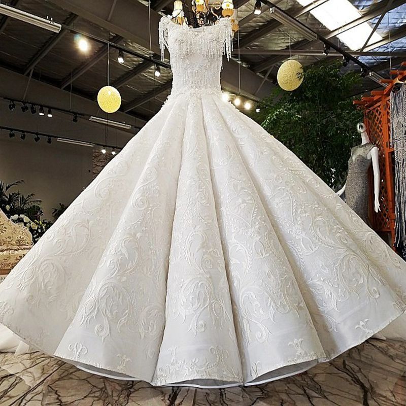 Prinzessin Brautkleid Mit 3 4 Armel Und Spitze Von Lafanta Braut