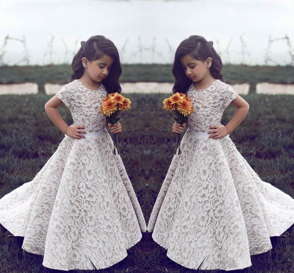 teenage flower girl
