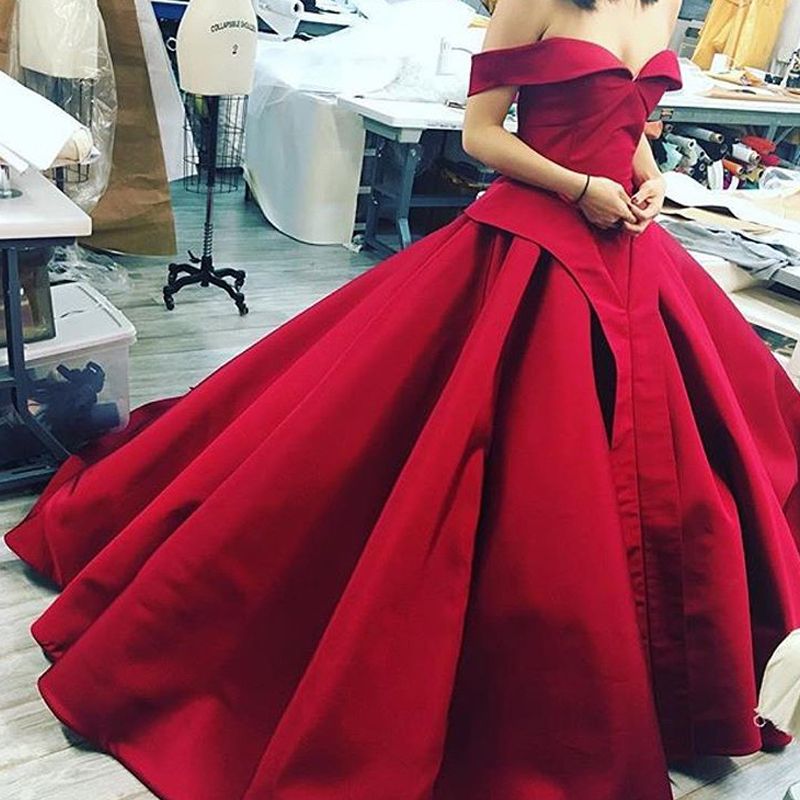 vestido de dama de honra vermelho infantil