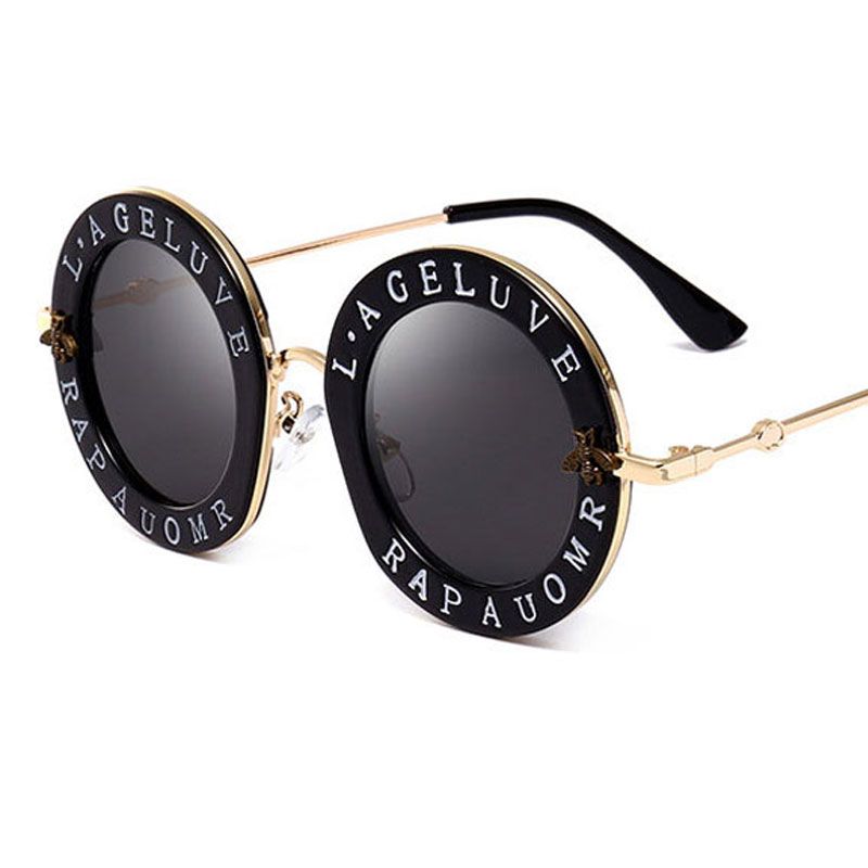 Acquista 2019 Nuovo Modo Di Arrivo Occhiali Da Sole Rotondi Le Donne Accessorio Buona Qualita Hd Specchio Occhiali Da Sole Di Viaggio Partito Di Modo Occhiali Allingrosso A 4 76 Dal Jayglassdh1 Dhgate Com