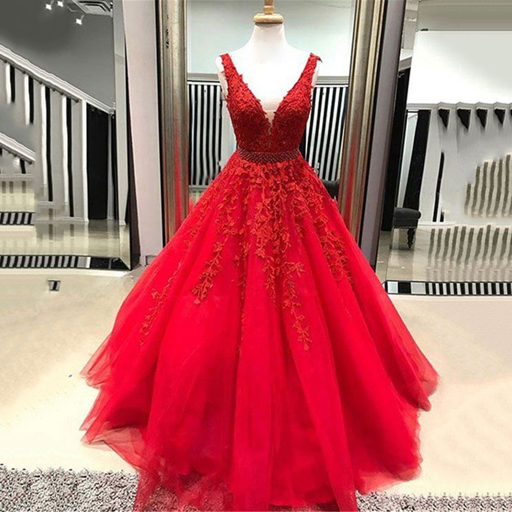 Abito rosso 18 anni sale