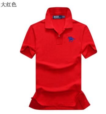 camiseta polo com logo