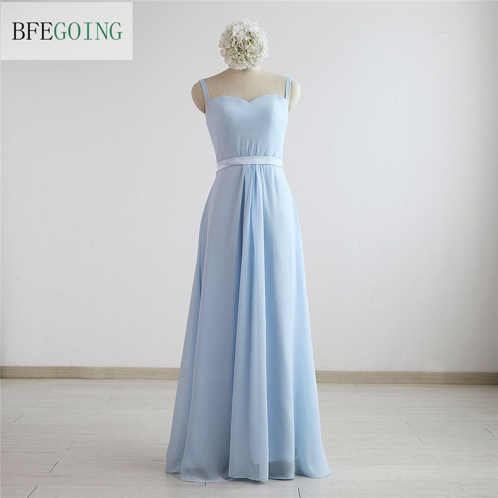 vestido de noiva simples azul claro