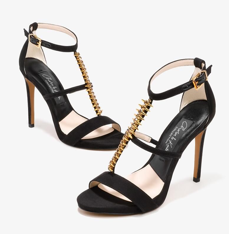 fille talon aiguille