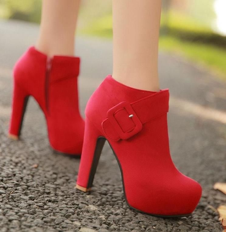 round toe heeled ankle boots