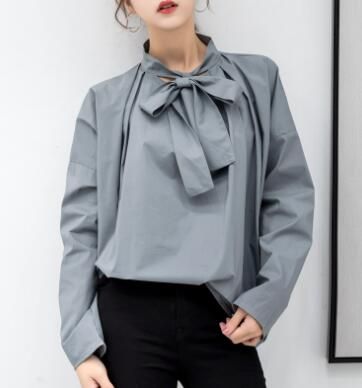 blusas con liston en el cuello