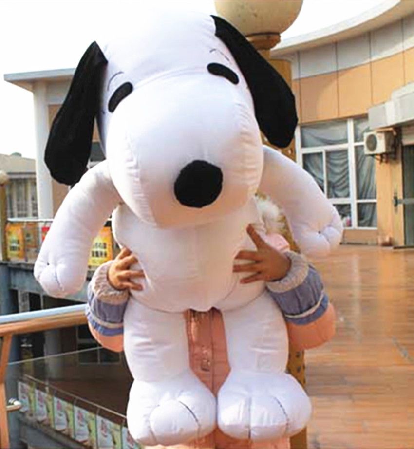 stuffed snoopy dog