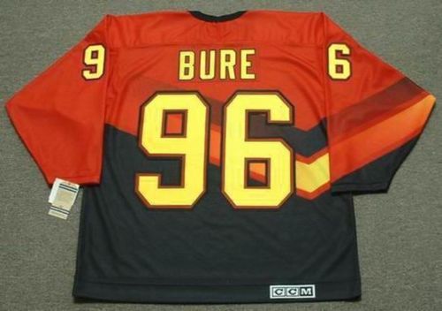 canucks red jersey