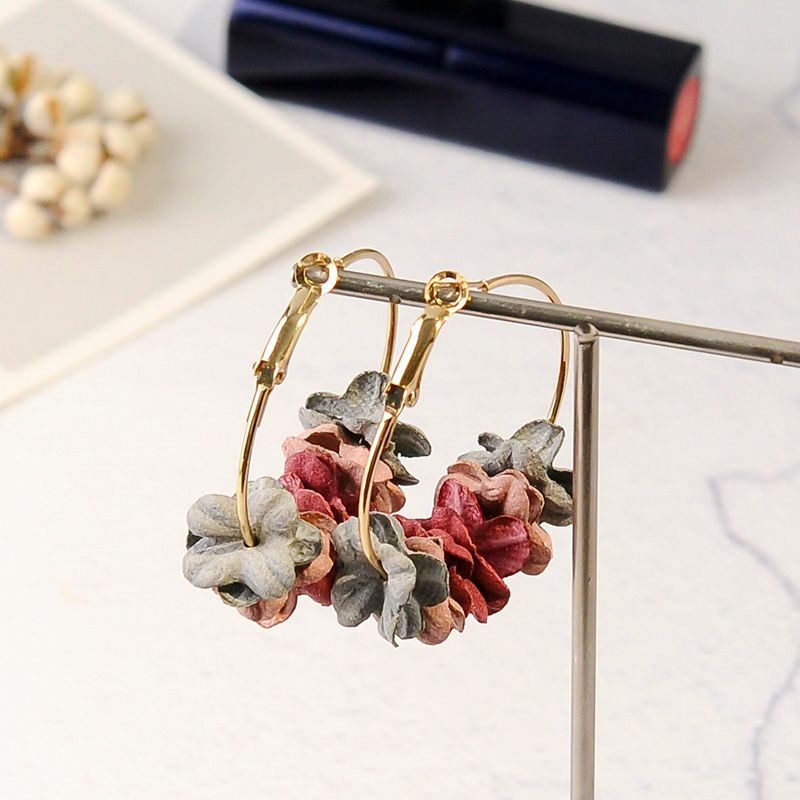 2020 2018 Elegant Fabric Flower Stud Earrings Bijoux Sweety Petal Alloy Ear Circle Big Earrings