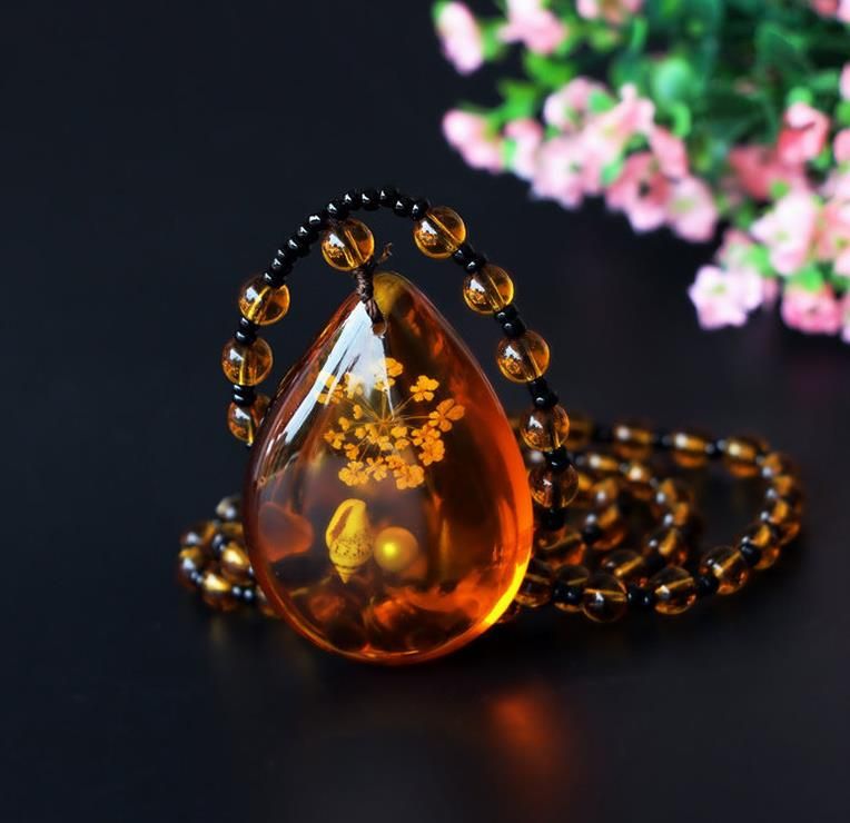 beeswax necklace