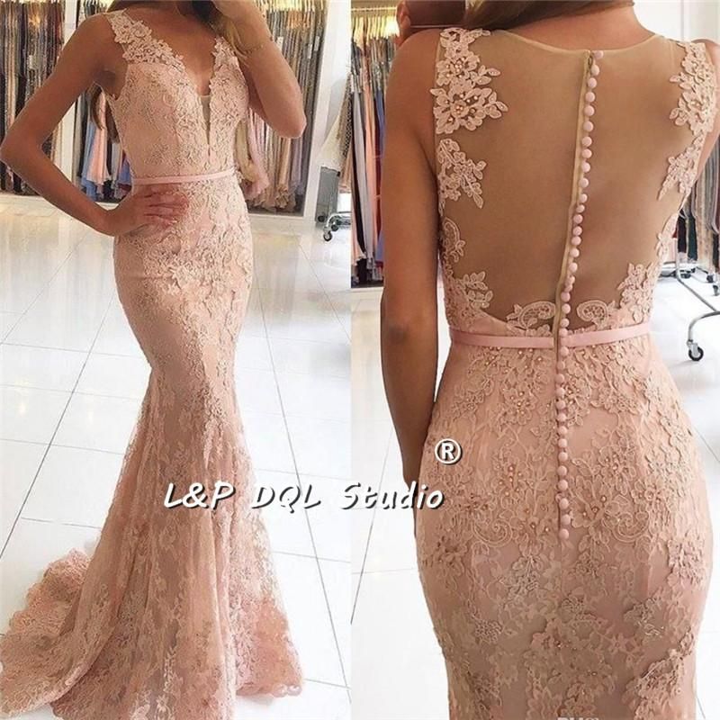 Sexy Blush Bridesmaid Dresses Mermaid Lace Wedding party Dresses Zipper Back with Buttons Sweep Train Lace Wedding guest Dresses