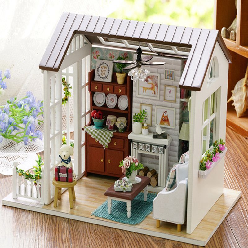 kids wooden dollhouse