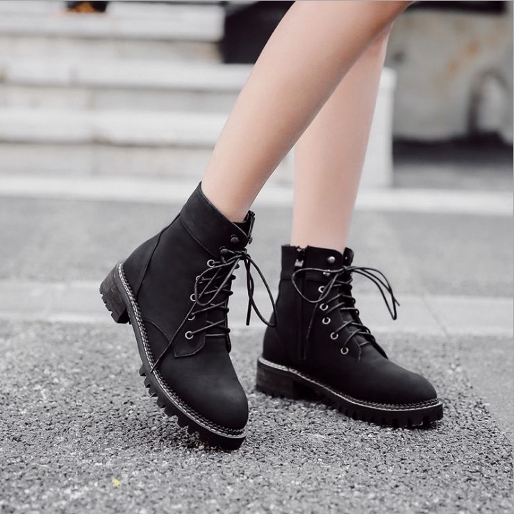 trendy womens shoes