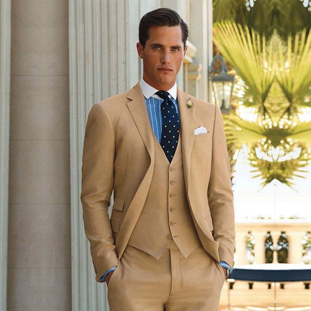 Fashionable Khaki Men Suit Notched 