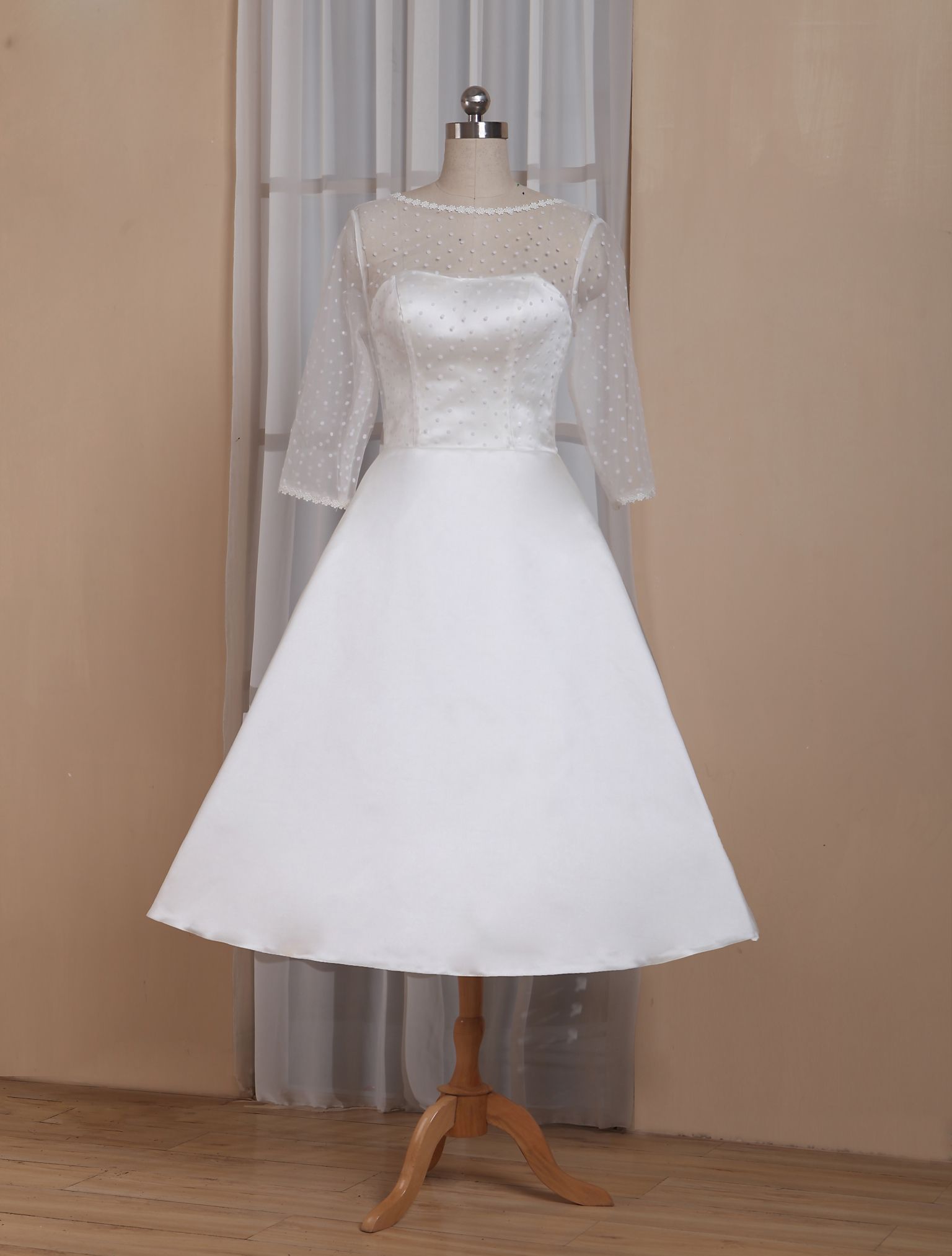 polka dot tulle wedding dress