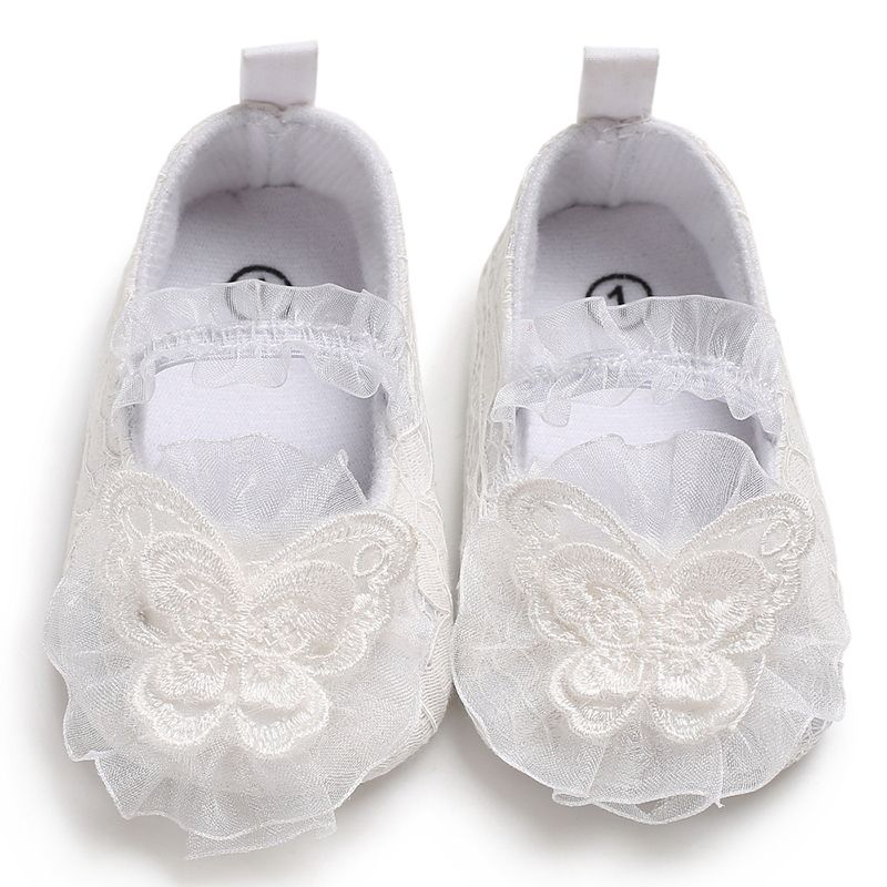 lace baby shoes