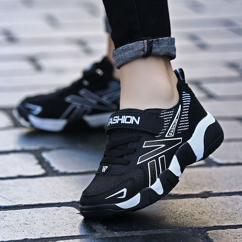 girls sports shoes black