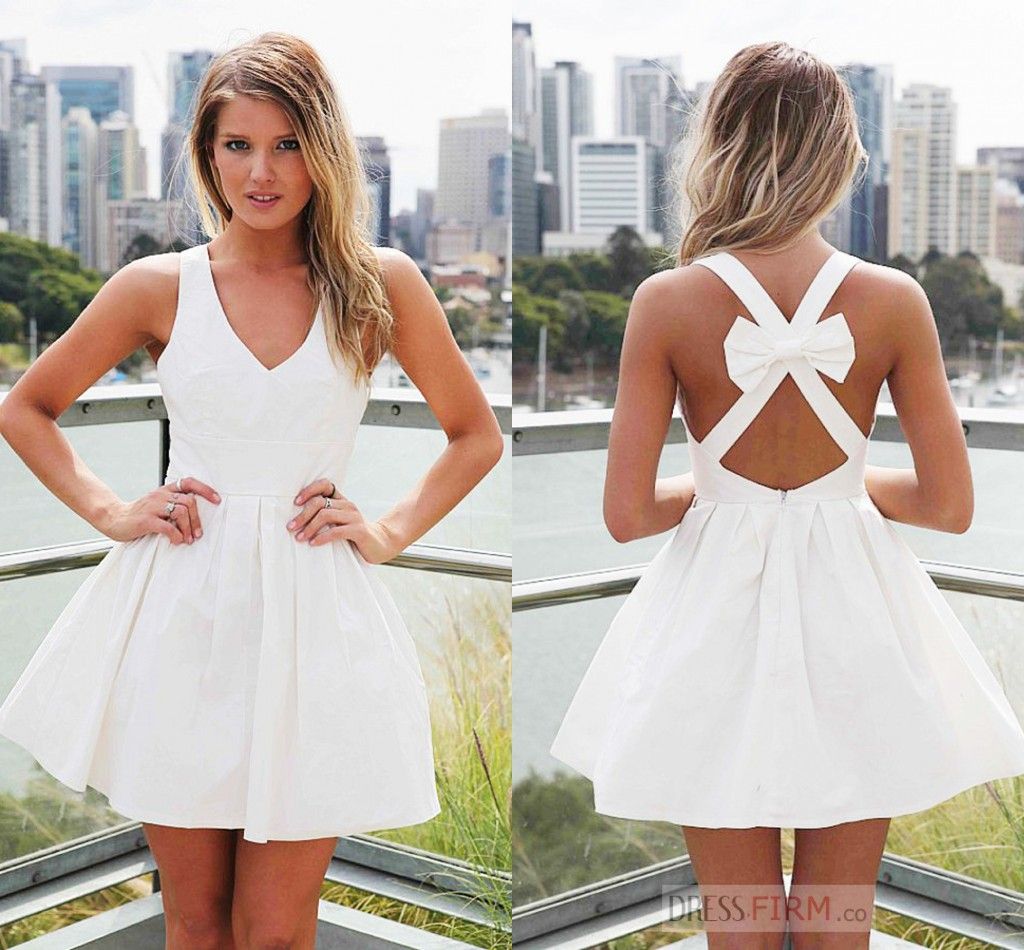 2018 Simples Cortos Blancos Para El Regreso Al Hogar Con Cuello En Nudo Del Arco Sin Respaldo Sexy Mini Vestidos De Graduación Vestido De Fiesta Corto Vestido De Cóctel De