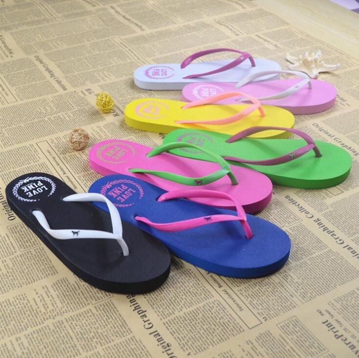 girls pink flip flops
