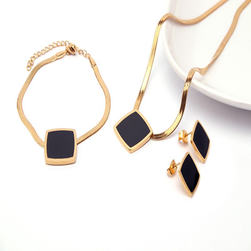 wholesale fashion necklace sets