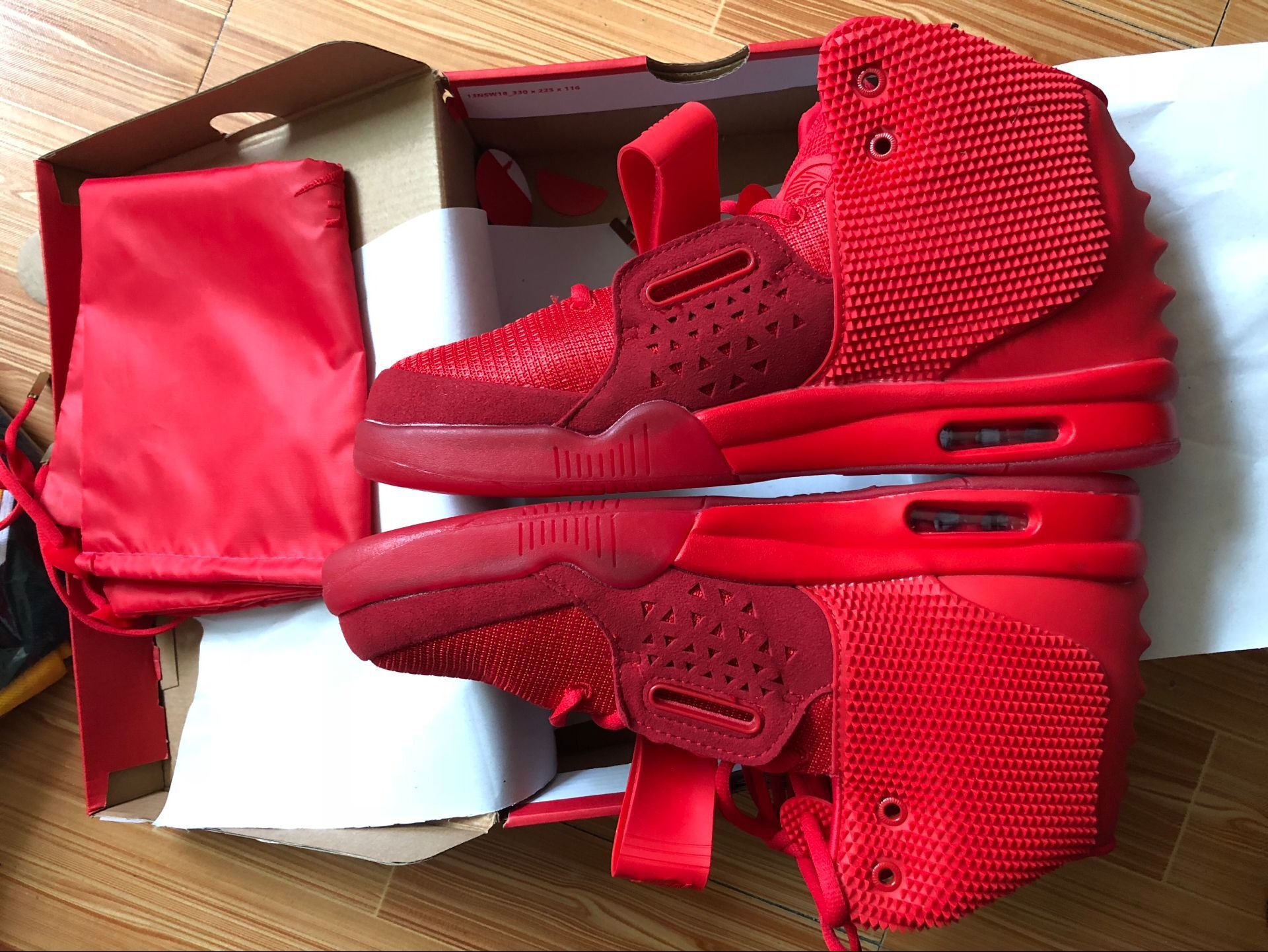 yeezy red october dhgate