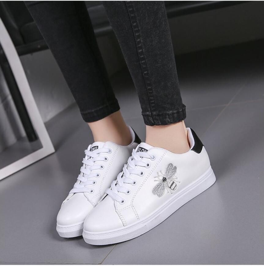 2018 New Womens Sneakers Small Bee Canvas Shoes Woman Classic