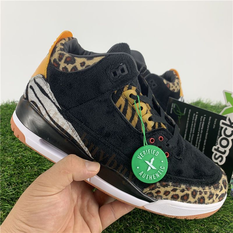 Air Jordan 1 Off White NRG 3D Keychain (21 revie Air Jordan 1 Off White NRG 3D Keychain (21 revie