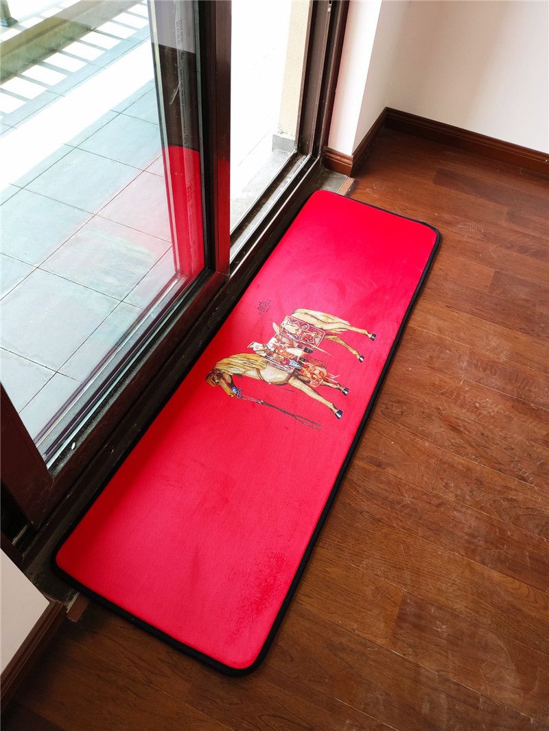 2019 Christmas Red Decoration Carpet Luxury Logos Print Non Slip