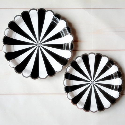 striped paper plates