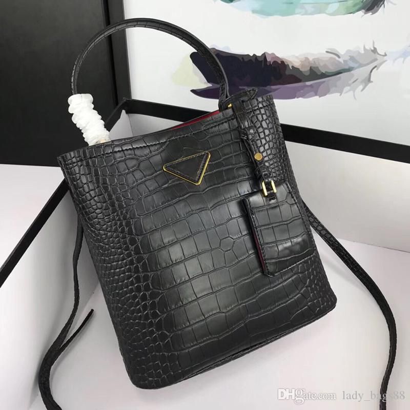 designer hobo shoulder bags