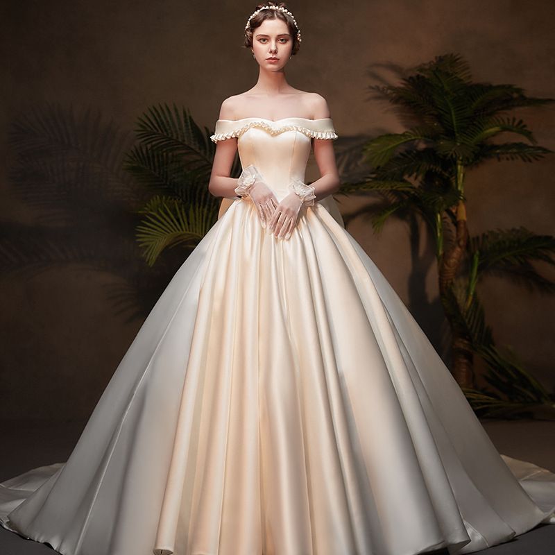 Compra Vestidos De Bola De Bola Blanca Pura Vestidos Únicos De La Boda Del  Hombro Vestidos De Novia De Satén Con Elegantes Vestidos De Novia Con  Encaje Hacia Arriba Barato | Entrega