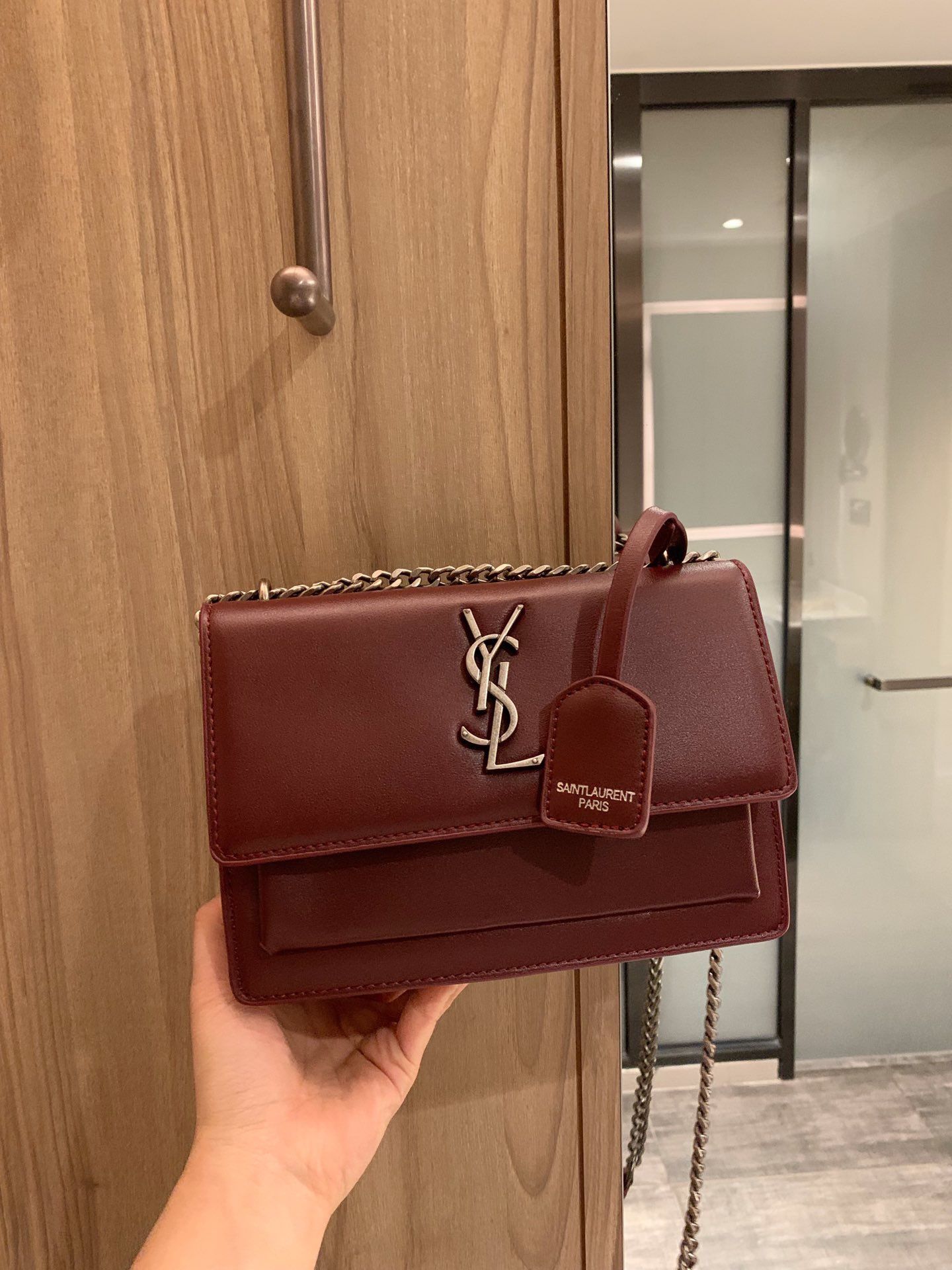 ysl bolsa maroon