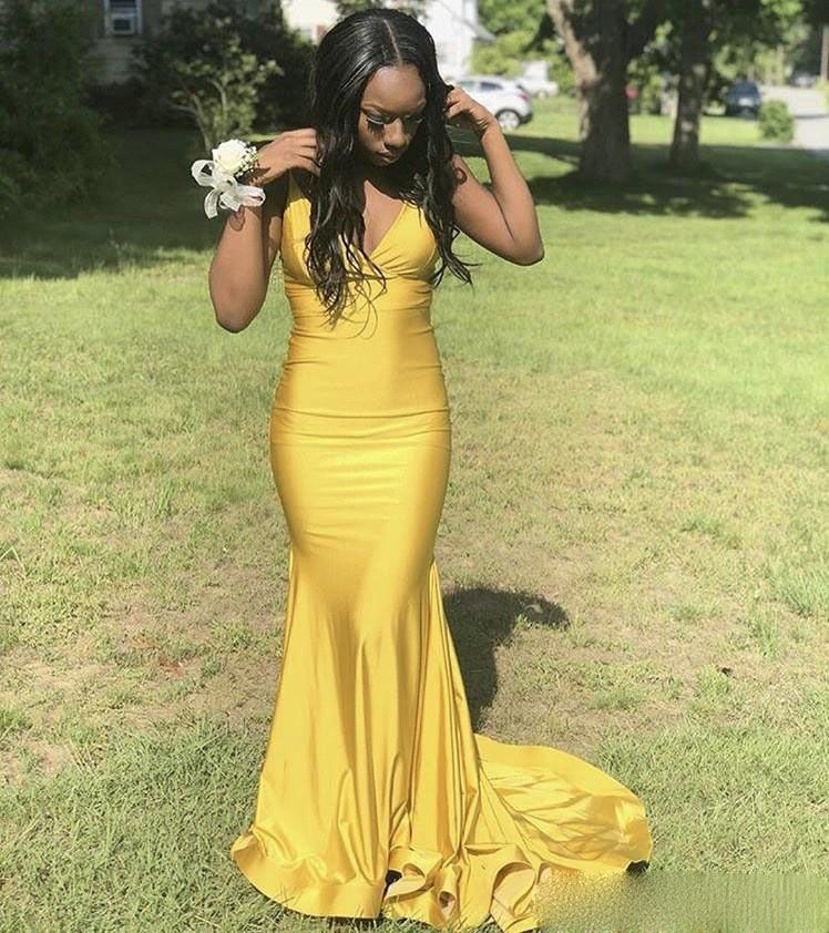 Compra 2020 Modest Prom Amarillo Vestidos Cuello En V Espaguetis Correas  Tren Corte Sirena Vestidos De Noche Sin Respaldo Vestidos Formales Del  Vestido Del Partido Barato | Entrega Rápida Y Calidad | Es.Dhgate