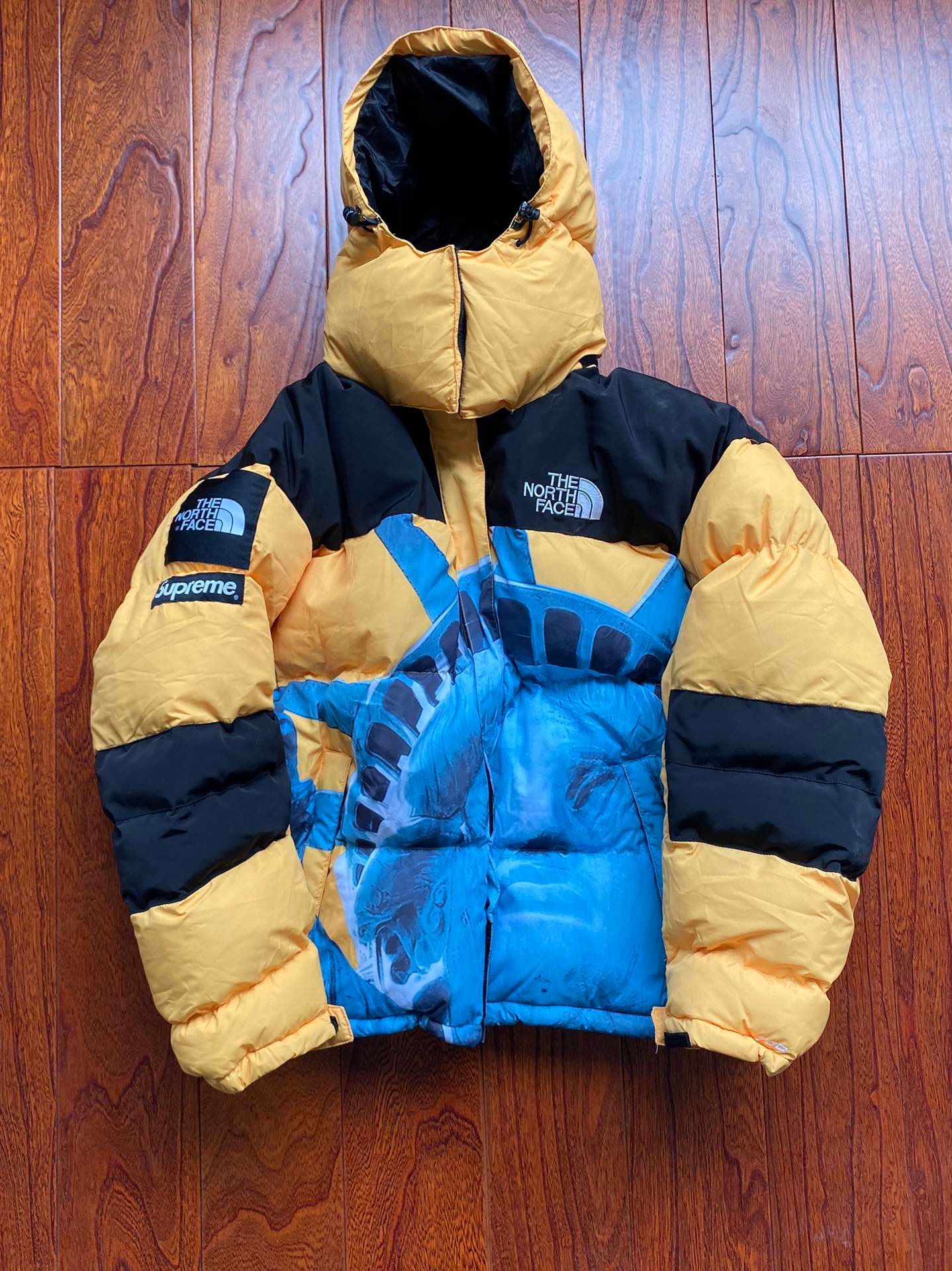 dhgate north face supreme