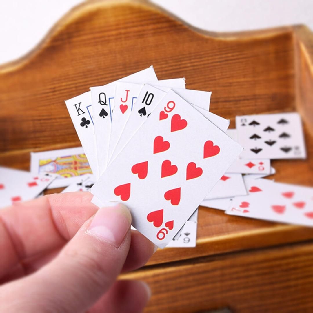 Miniature 1 Set Cards 1:12 Gift Cute Dollhouse Play Mini Poker Card