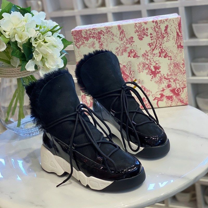 Compre Dior Snow Boots La Moda De París Lana Diseñador Todo En Uno De La Nieve  Botas De Piel Espesada Caliente De Gama Alta Zapatos De Conducción  Ocasionales De Las Mujeres A
